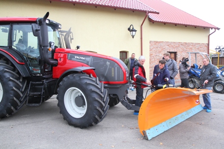 Lauko dienos dalyviai domėjosi ūkio technika